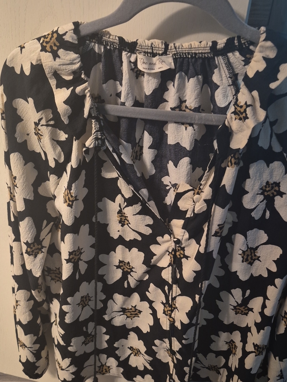 Doe And Ray Black Floral Peasant Blouse - White & Gold Accent